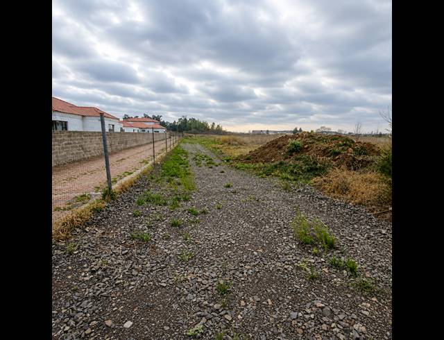 2,024M² VACANT LAND FOR SALE IN HENLEY ON KLIP